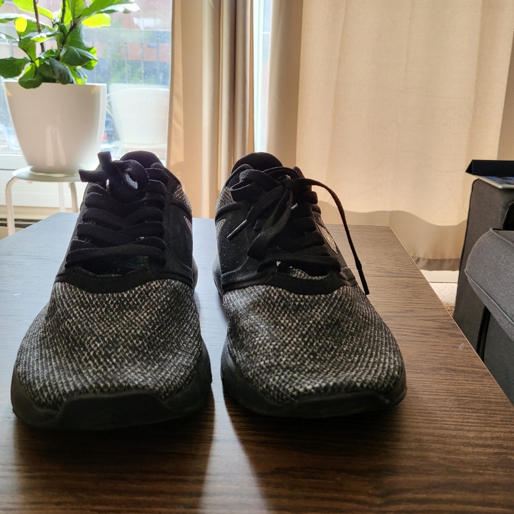 Shoes - Picture 2 of 2